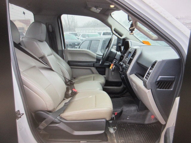 2022 Ford Super Duty F-450 UTILITY TRUCK 4X4 XL