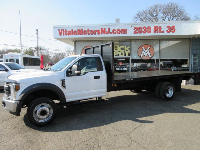 2019 Ford Super Duty F-450 DRW 17' FLATBED, LIFTGATE