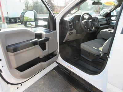 2019 Ford Super Duty F-450 DRW 17' FLATBED, LIFTGATE