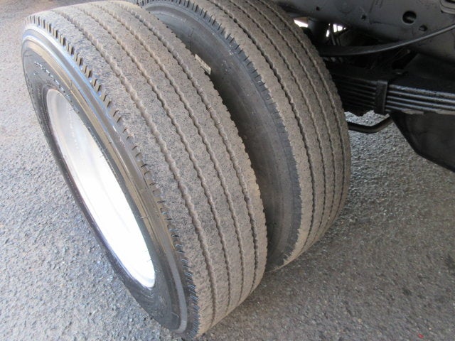 2019 Ford Super Duty F-450 DRW 17' FLATBED, LIFTGATE