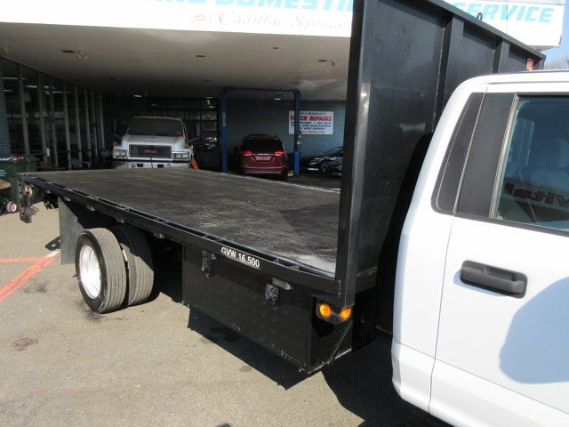2019 Ford Super Duty F-450 DRW 17' FLATBED, LIFTGATE