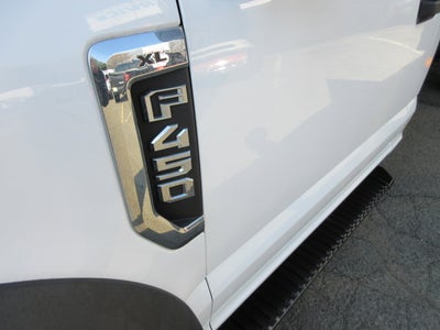 2019 Ford Super Duty F-450 DRW 17' FLATBED, LIFTGATE