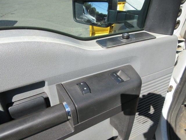 2015 Ford F-450, UTILITY TRUCK, LIFTGATE & SNOW PLOW XL