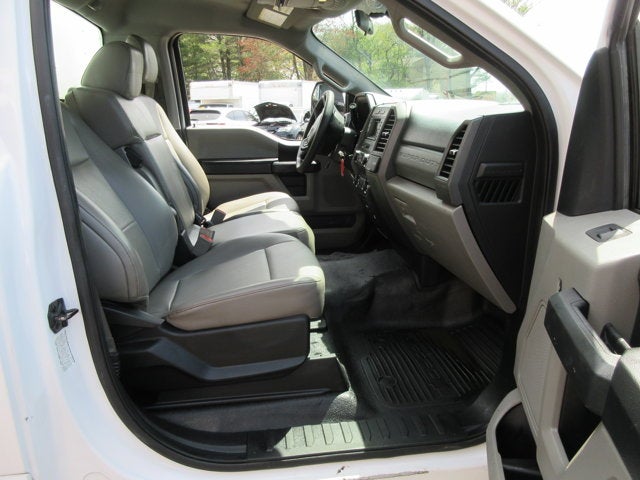2019 Ford Super Duty F-550, 12' BOX TRUCK, DIESEL XL