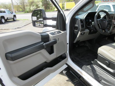 2019 Ford Super Duty F-550, 12' BOX TRUCK, DIESEL XL