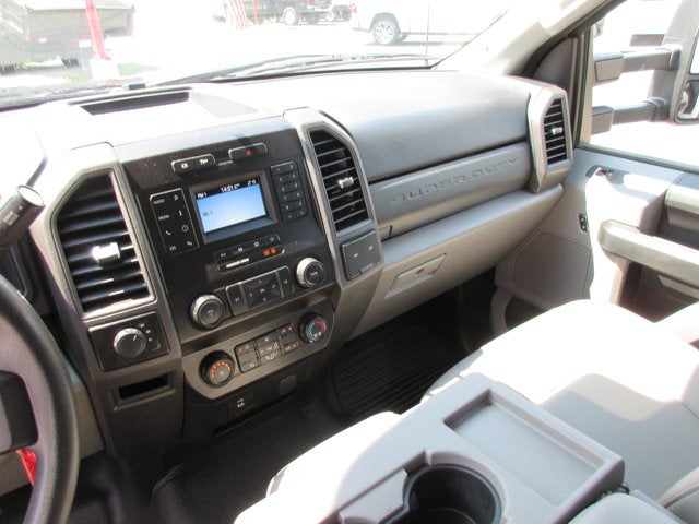 2021 Ford 14' BOX TRUCK, DIESEL, 4X4 LIFTGATE XL