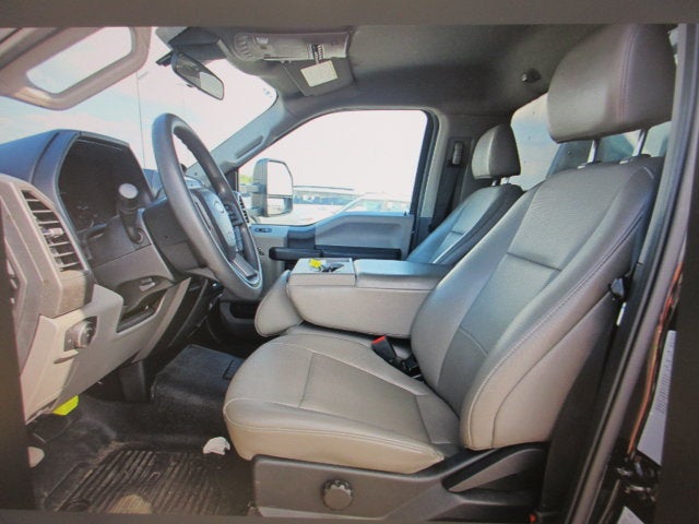 2021 Ford F-550, 14 FOOT BOX TRUCK, 4X4, DIESEL, XL