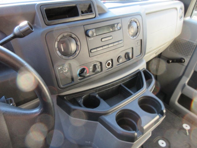 2009 Ford Econoline Commercial Cutaway E-350 Super Duty 16' BOX TRUCK