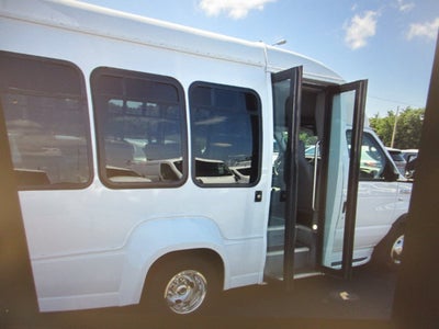 2019 Ford E350, 12 PASSENGER SHUTTLE BUS E-350 SRW 138" WB