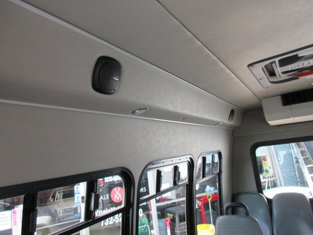 2019 Ford E-350, 14 PASSENGER SHUTTLE BUS E-350 SRW 138" WB