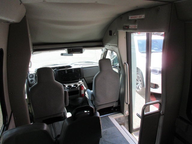 2019 Ford E-350, 14 PASSENGER SHUTTLE BUS E-350 SRW 138" WB