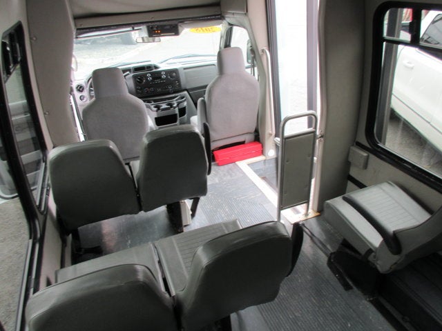 2018 Ford E350,14 PASSENGER SHUTTLE BUS E-350 SRW 138" WB