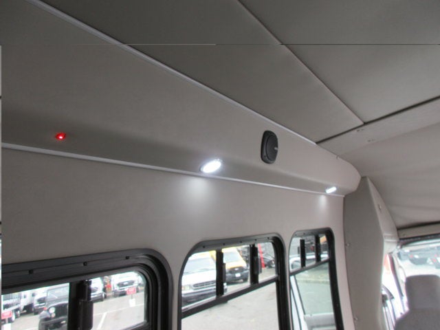 2018 Ford E350,14 PASSENGER SHUTTLE BUS E-350 SRW 138" WB