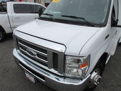 2018 Ford E350,14 PASSENGER SHUTTLE BUS E-350 SRW 138" WB