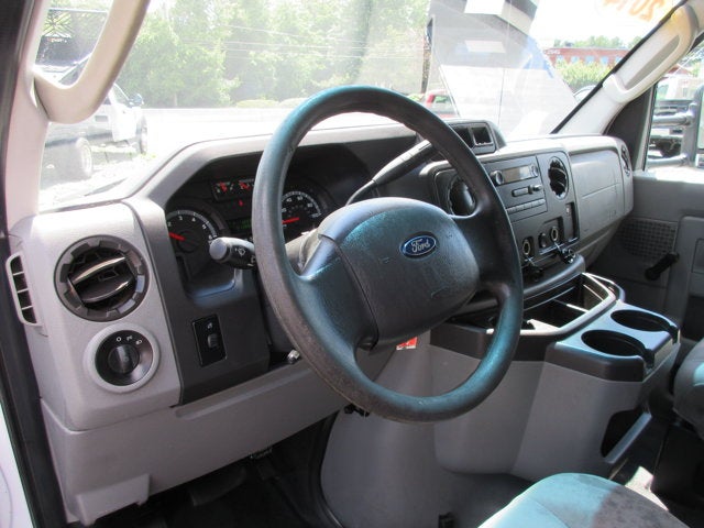 2014 Ford E-350, 14 FOOT BOX TRUCK E-350 Super Duty 138" 5-Spd SRW