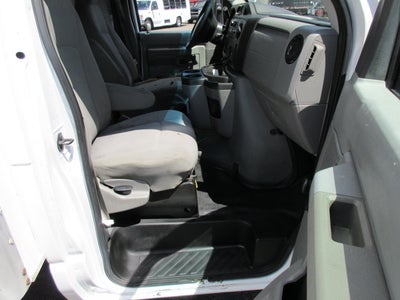 2014 Ford E-350, 14 FOOT BOX TRUCK E-350 Super Duty 138" 5-Spd SRW