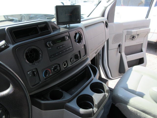 2015 Ford Econoline Commercial Cutaway 16 FOOT BOX TRUCK, LIFTGATE