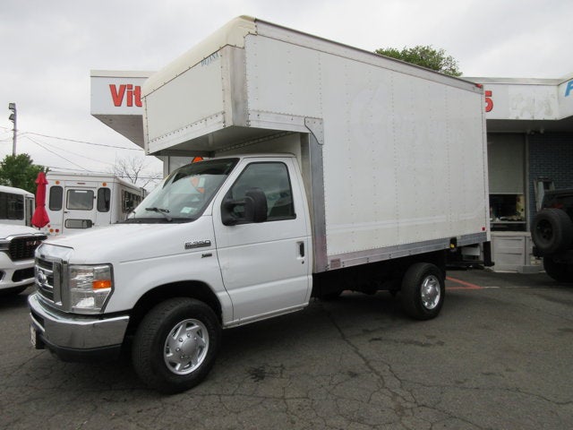 2013 Ford E-Series's photo