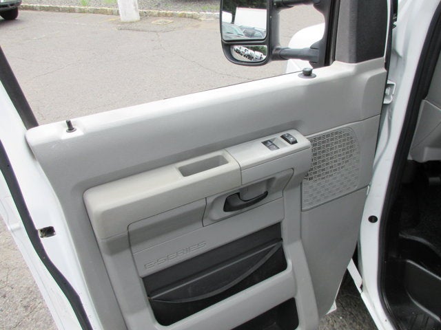 2013 Ford E-350 ENCLOSED SERVICE TRUCK, SRW E-350 Super Duty 138" 5-Spd SRW