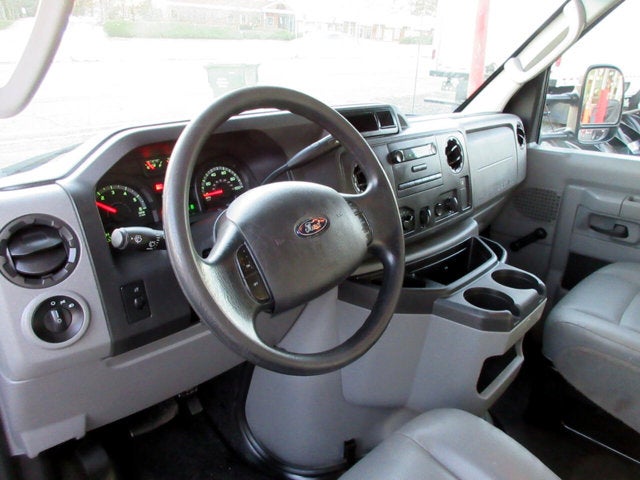 2014 Ford Econoline Commercial Cutaway E-350, 17 FOOT BOX, 3' ATTIC