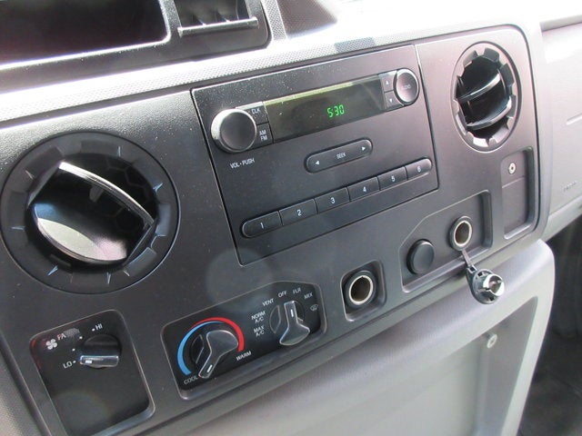 2016 Ford Econoline Commercial Cutaway E-350 XL Super Duty