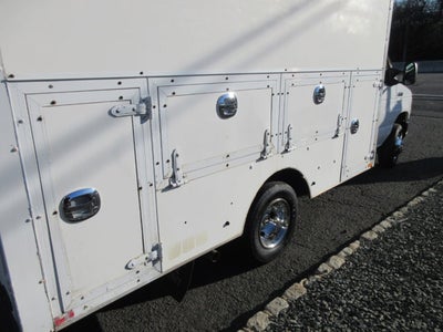 2010 Ford Econoline Commercial Cutaway E-350 ENCLOSED SERVICE BODY TRUCK