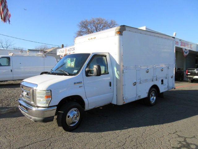 2010 Ford Econoline Commercial Cutaway E-350 ENCLOSED SERVICE BODY TRUCK