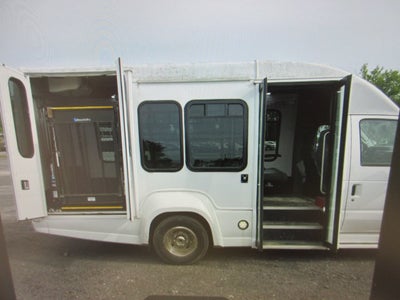 2021 Ford E350, 5 PASSENGER HANDICAP BUS E-350 SRW 138" WB