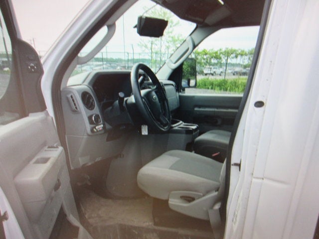 2021 Ford E350, 5 PASSENGER HANDICAP BUS E-350 SRW 138" WB