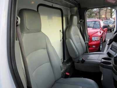 2019 Ford E-Series Cutaway E-350, 16' BOX TRUCK, LIFTGATE