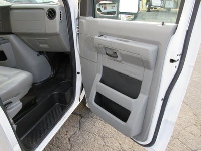 2019 Ford E-Series Cutaway E-350, 16' BOX TRUCK, LIFTGATE