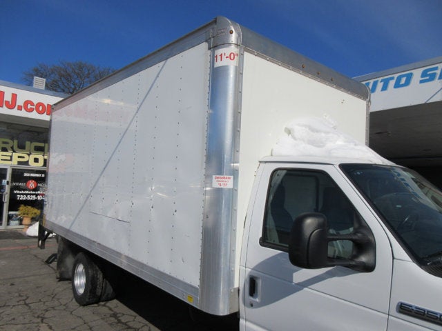 2019 Ford E-Series Cutaway E-350, 16' BOX TRUCK, LIFTGATE