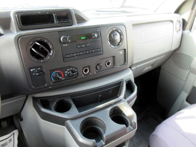 2017 Ford E-Series Cutaway E-350 ,, 13' BOX TRUCK ,, UNICELL FIBERGLASS,,