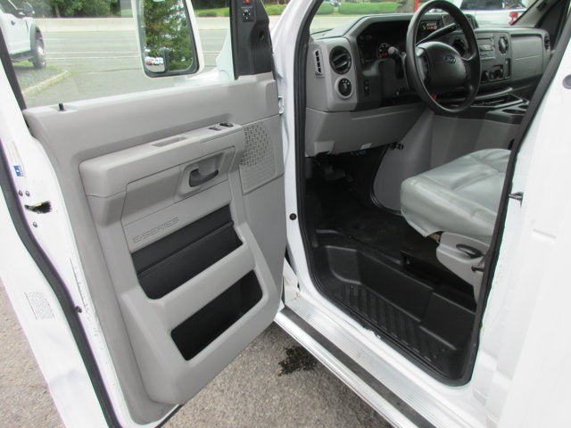 2019 Ford E-350, 6 PASSENGER, HANDICAP BUS E-350 SRW 138" WB