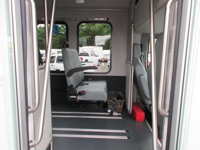 2019 Ford E-350, 6 PASSENGER, HANDICAP BUS E-350 SRW 138" WB