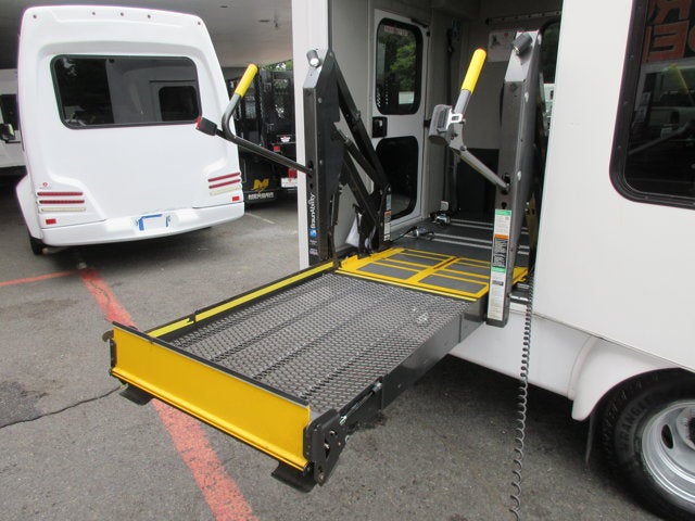 2019 Ford E-350, 6 PASSENGER, HANDICAP BUS E-350 SRW 138" WB