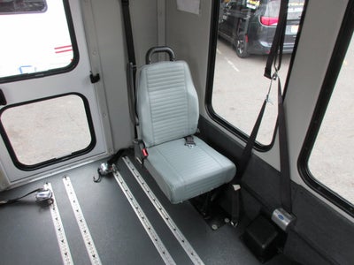2019 Ford E-350, 6 PASSENGER, HANDICAP BUS E-350 SRW 138" WB