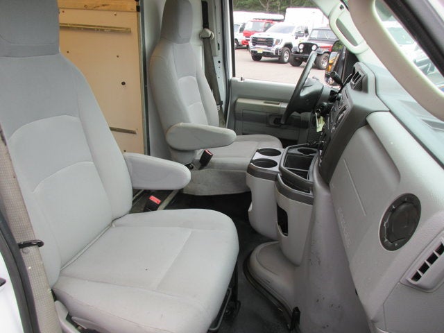 2017 Ford E-350 ENCLOSED SERVICE TRUCK, SRW E-350 DRW 138" WB