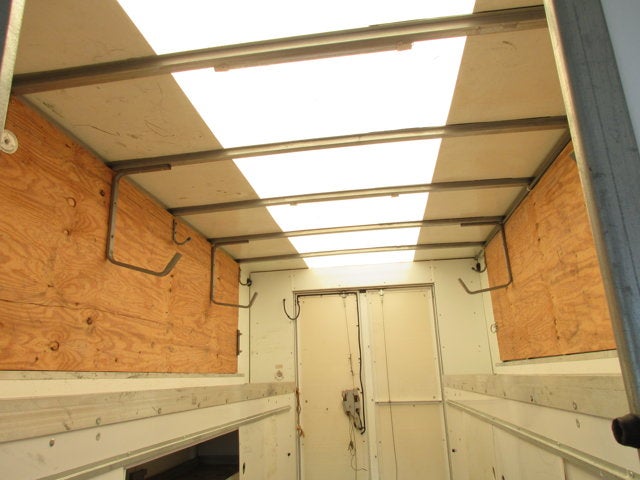 2017 Ford E-350 ENCLOSED SERVICE TRUCK, SRW E-350 DRW 138" WB