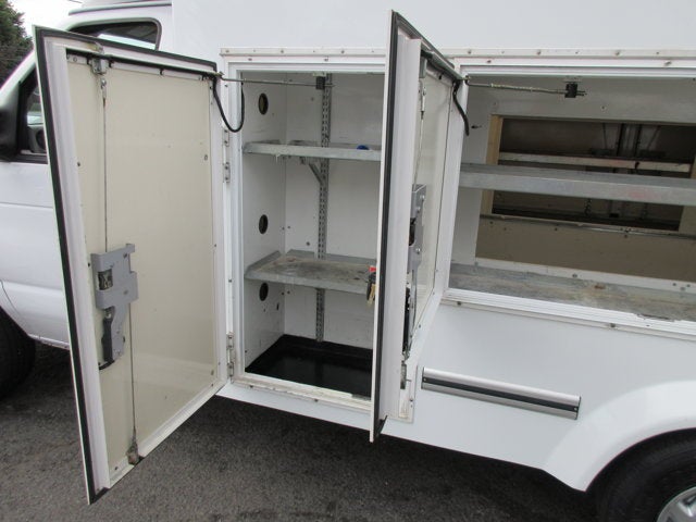 2017 Ford E-350 ENCLOSED SERVICE TRUCK, SRW E-350 DRW 138" WB