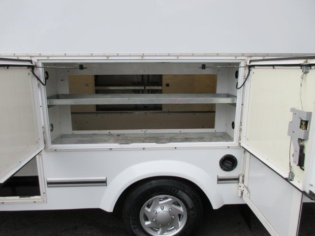 2017 Ford E-350 ENCLOSED SERVICE TRUCK, SRW E-350 DRW 138" WB