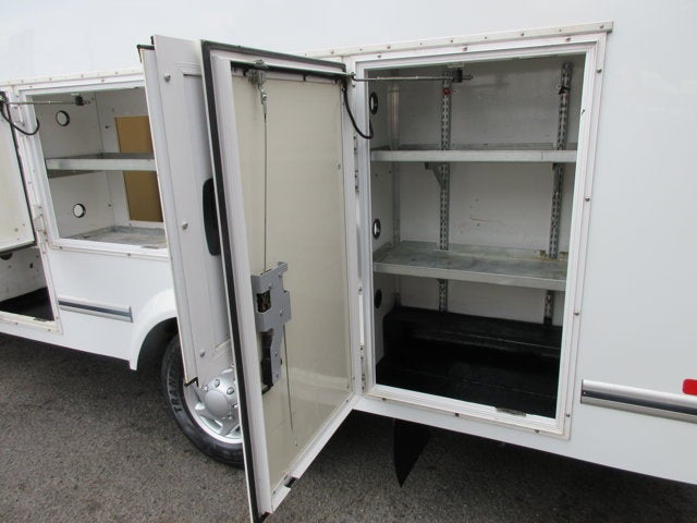 2017 Ford E-350 ENCLOSED SERVICE TRUCK, SRW E-350 DRW 138" WB