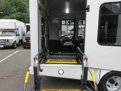 2018 Ford E-350, HANDICAP BUS, 6 PASSENGER E-350 SRW 138" WB