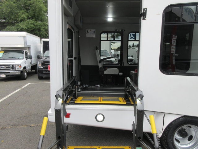 2018 Ford E-350, HANDICAP BUS, 6 PASSENGER E-350 SRW 138" WB