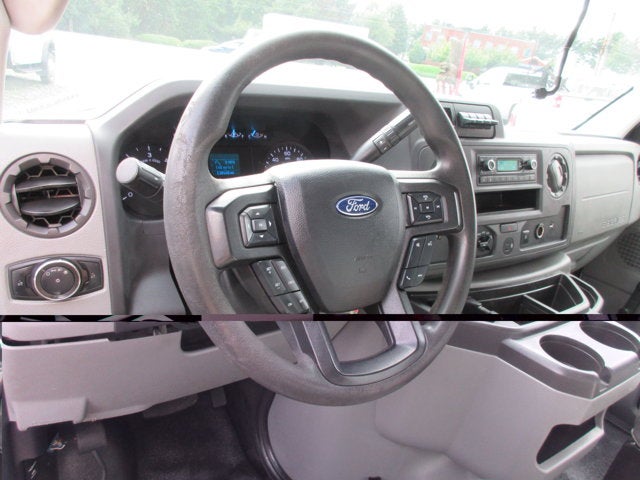 2021 Ford E-450, 15 FOOT BOX TRUCK E-450 DRW 158" WB
