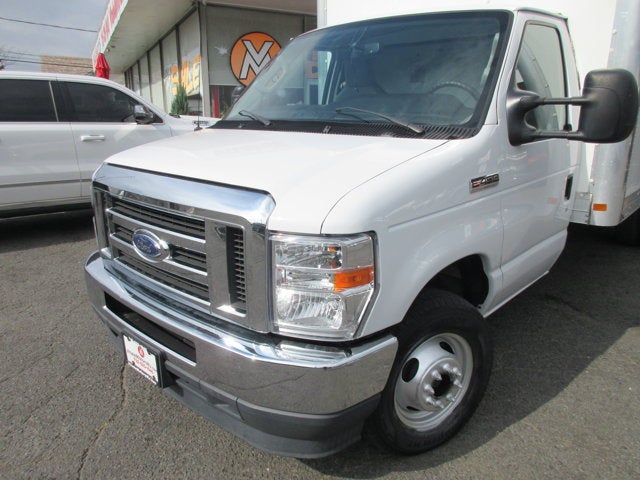 2021 Ford E-450, 15 FOOT BOX TRUCK E-450 DRW 158" WB