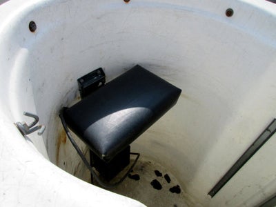 2008 Ford Super Duty F-350 DRW BUCKET TRUCK, VERSALIFT BUCKET TRUCK