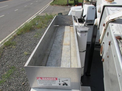 2008 Ford Super Duty F-350 DRW BUCKET TRUCK, VERSALIFT BUCKET TRUCK