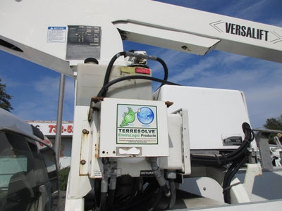 2008 Ford Super Duty F-350 DRW BUCKET TRUCK, VERSALIFT BUCKET TRUCK