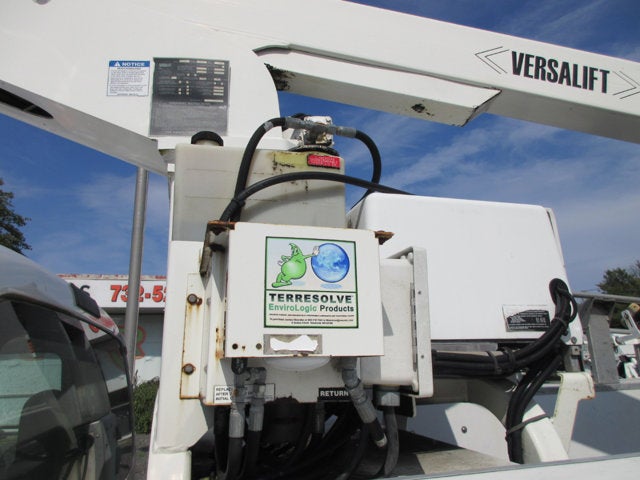 2008 Ford Super Duty F-350 DRW BUCKET TRUCK, VERSALIFT BUCKET TRUCK